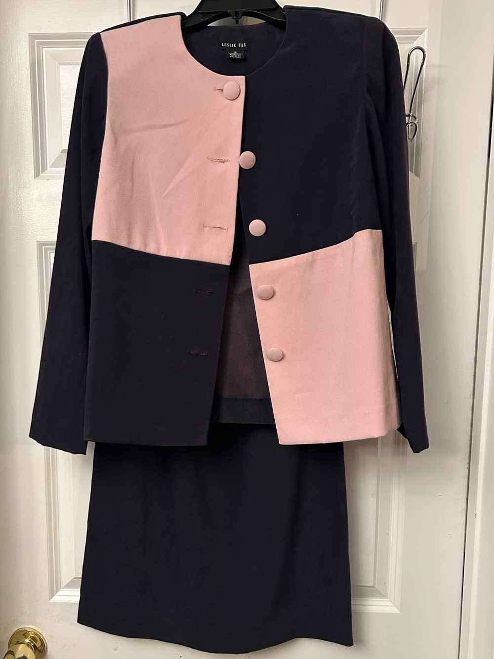 Leslie Fay - vintage - black & pink colorblock skirt suit -- size 8